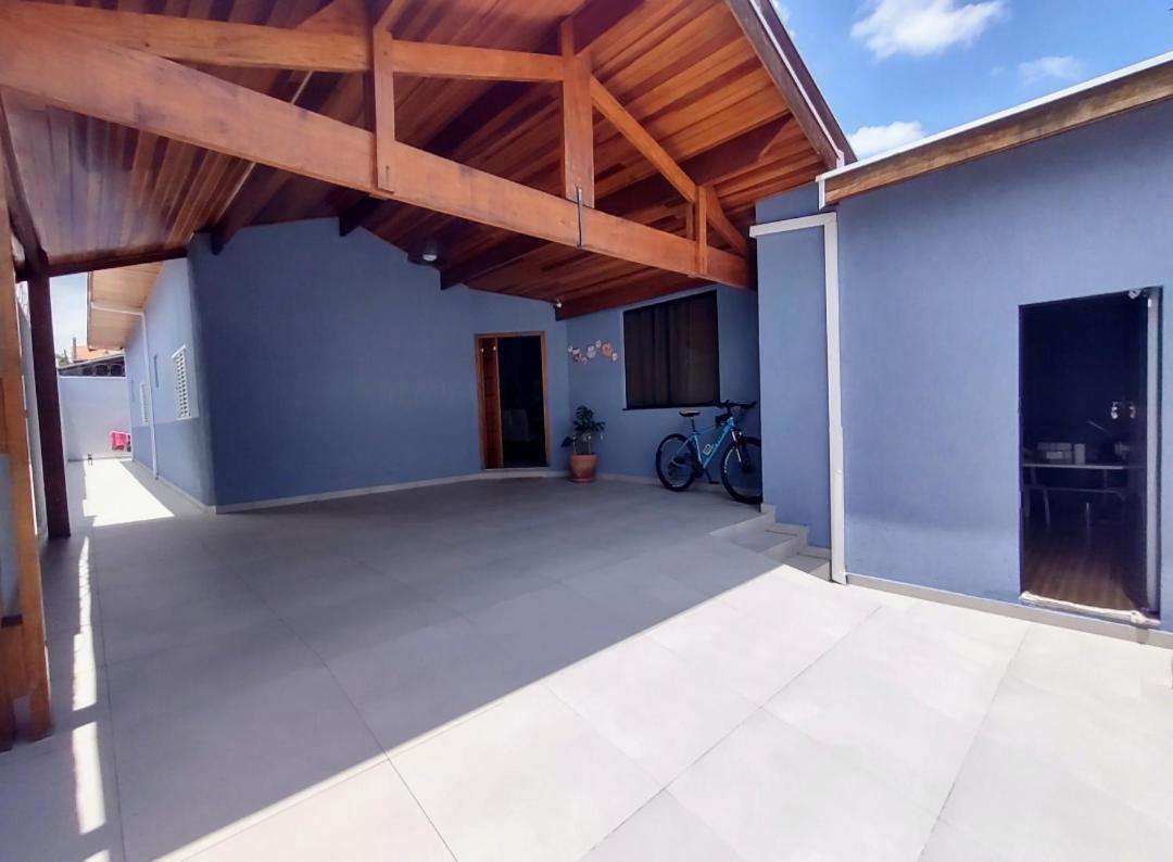 Holiday home Casa Com Garagem, Ar Condicionado, Sala Tv E Jantar, Cozinha Completa E Lavanderia *